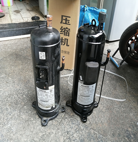 富蕴中央空调压缩机的更换维修